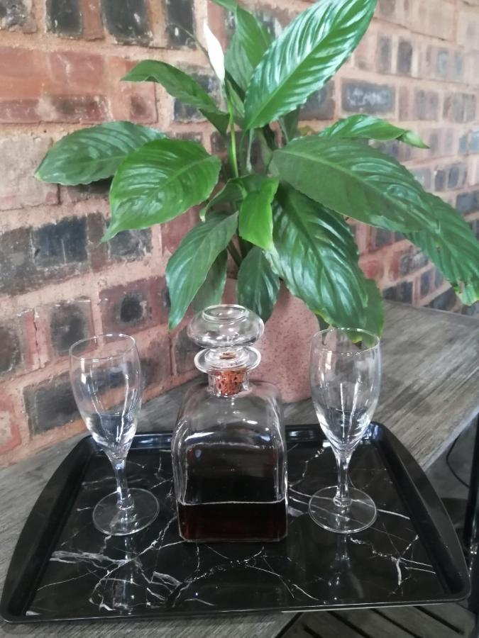 Bushbaby Cottage In Hartbeespoort Pretoria Bagian luar foto