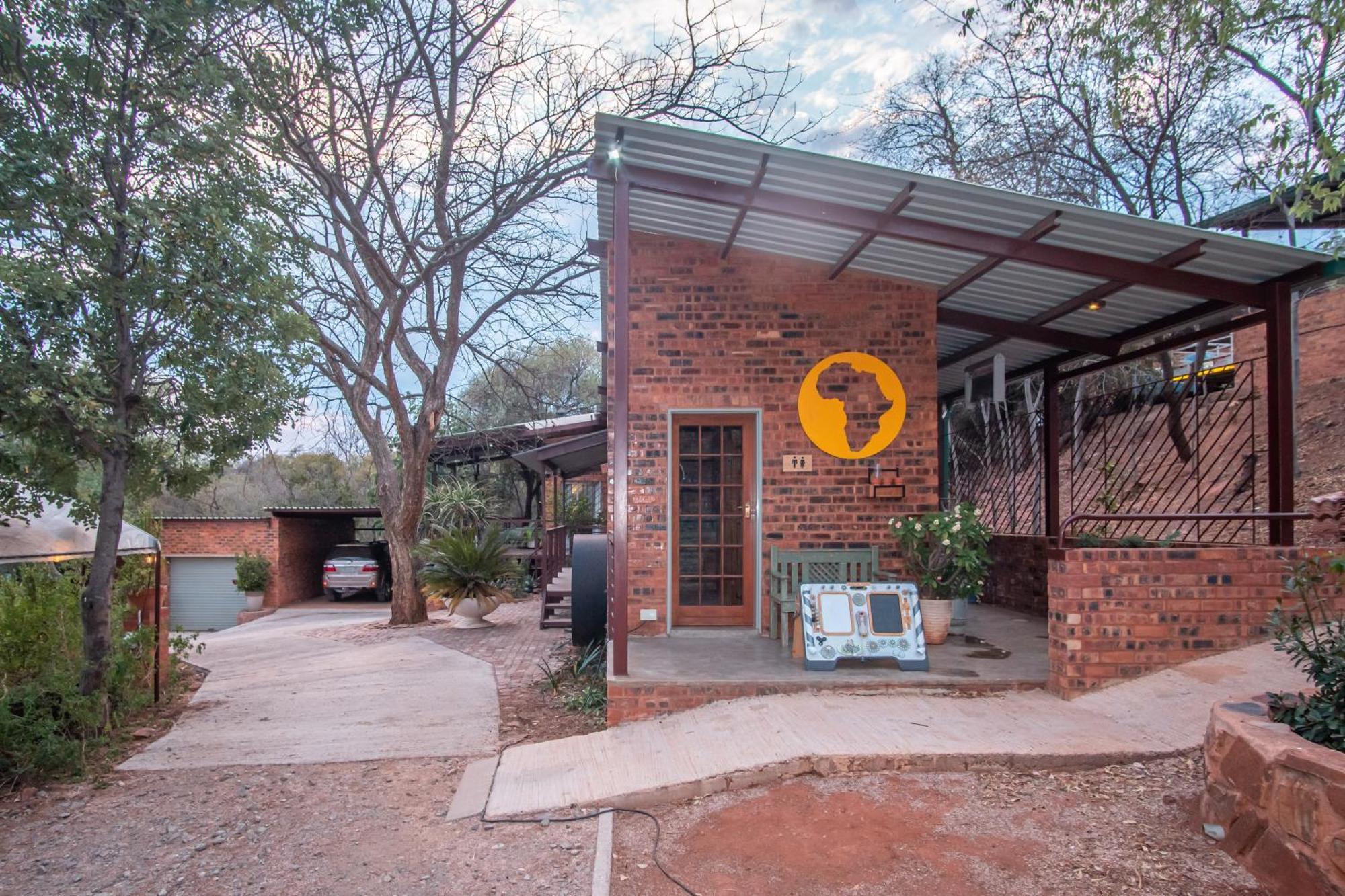 Bushbaby Cottage In Hartbeespoort Pretoria Bagian luar foto
