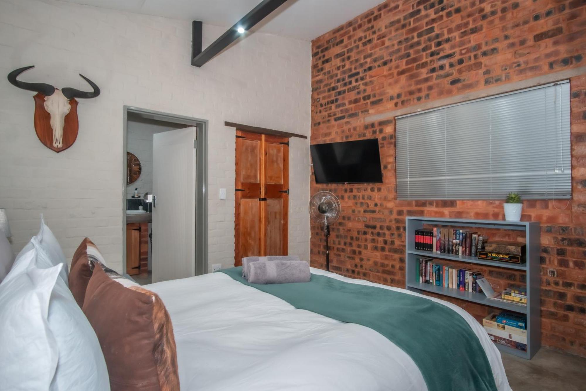 Bushbaby Cottage In Hartbeespoort Pretoria Bagian luar foto