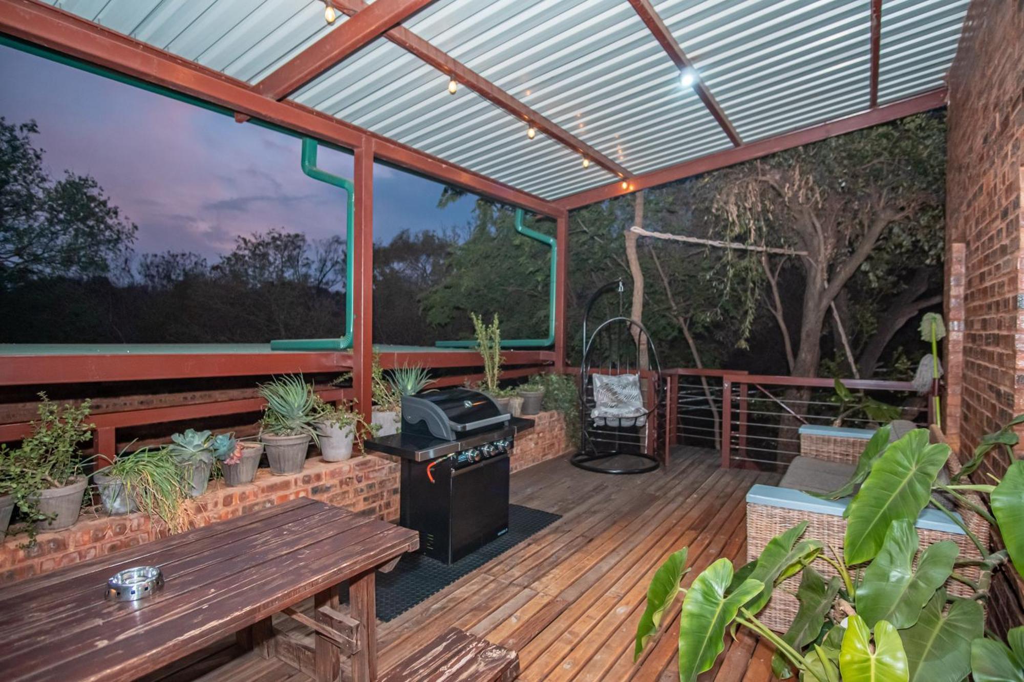 Bushbaby Cottage In Hartbeespoort Pretoria Bagian luar foto