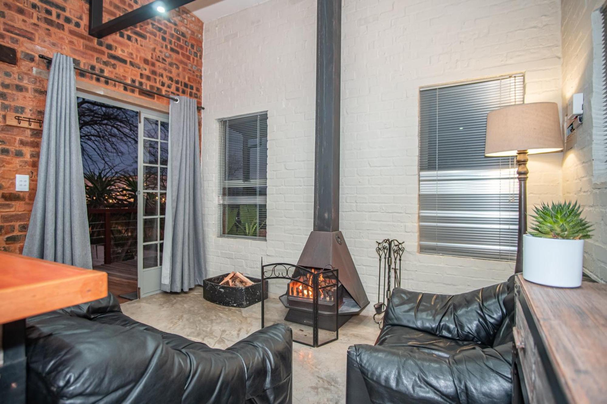 Bushbaby Cottage In Hartbeespoort Pretoria Bagian luar foto