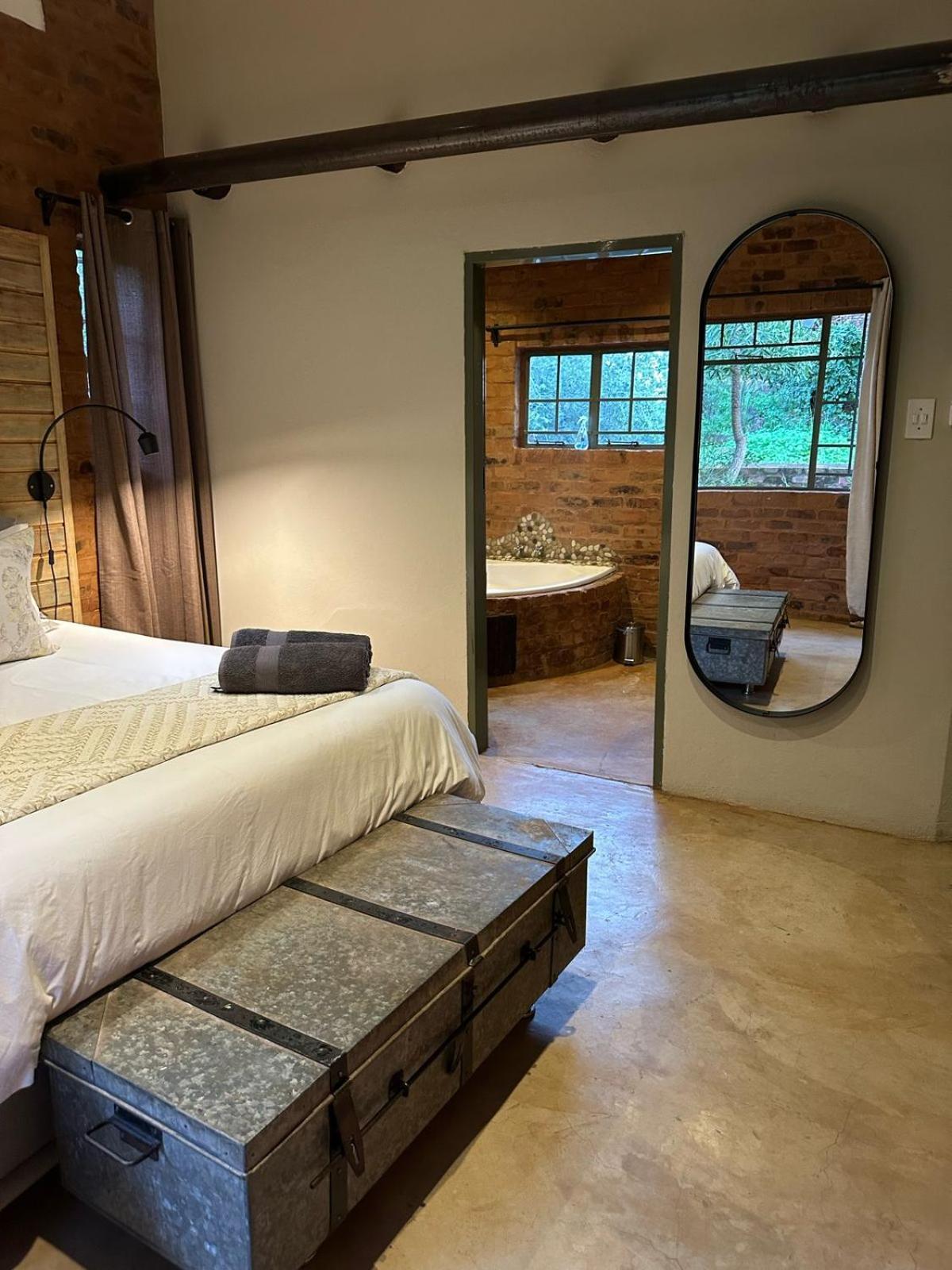 Bushbaby Cottage In Hartbeespoort Pretoria Bagian luar foto