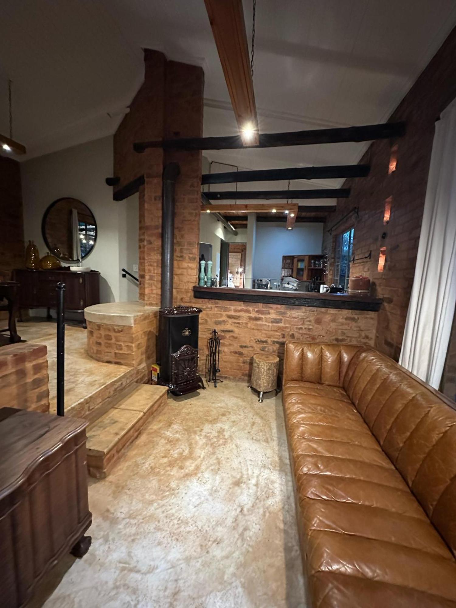 Bushbaby Cottage In Hartbeespoort Pretoria Bagian luar foto