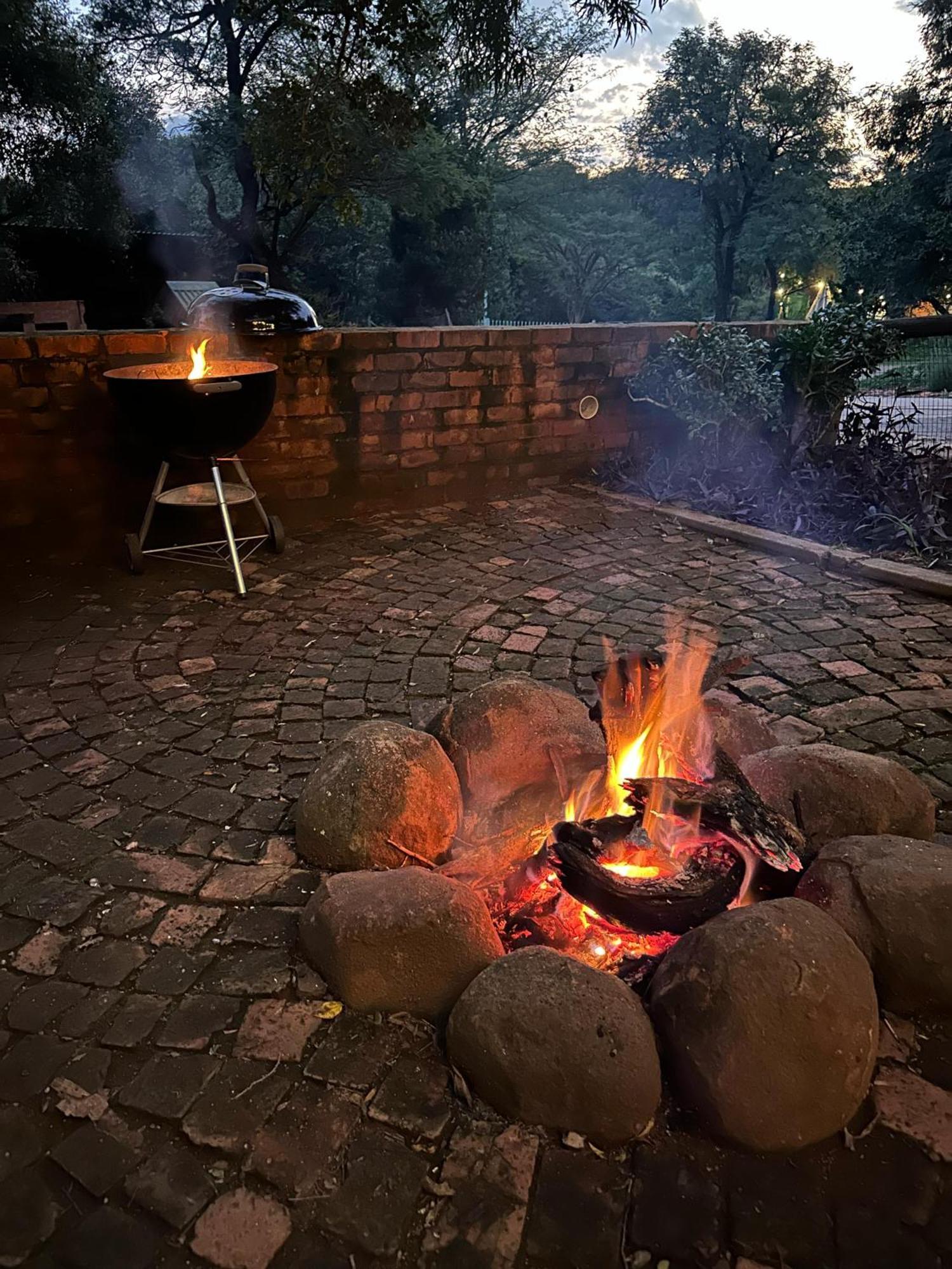 Bushbaby Cottage In Hartbeespoort Pretoria Bagian luar foto