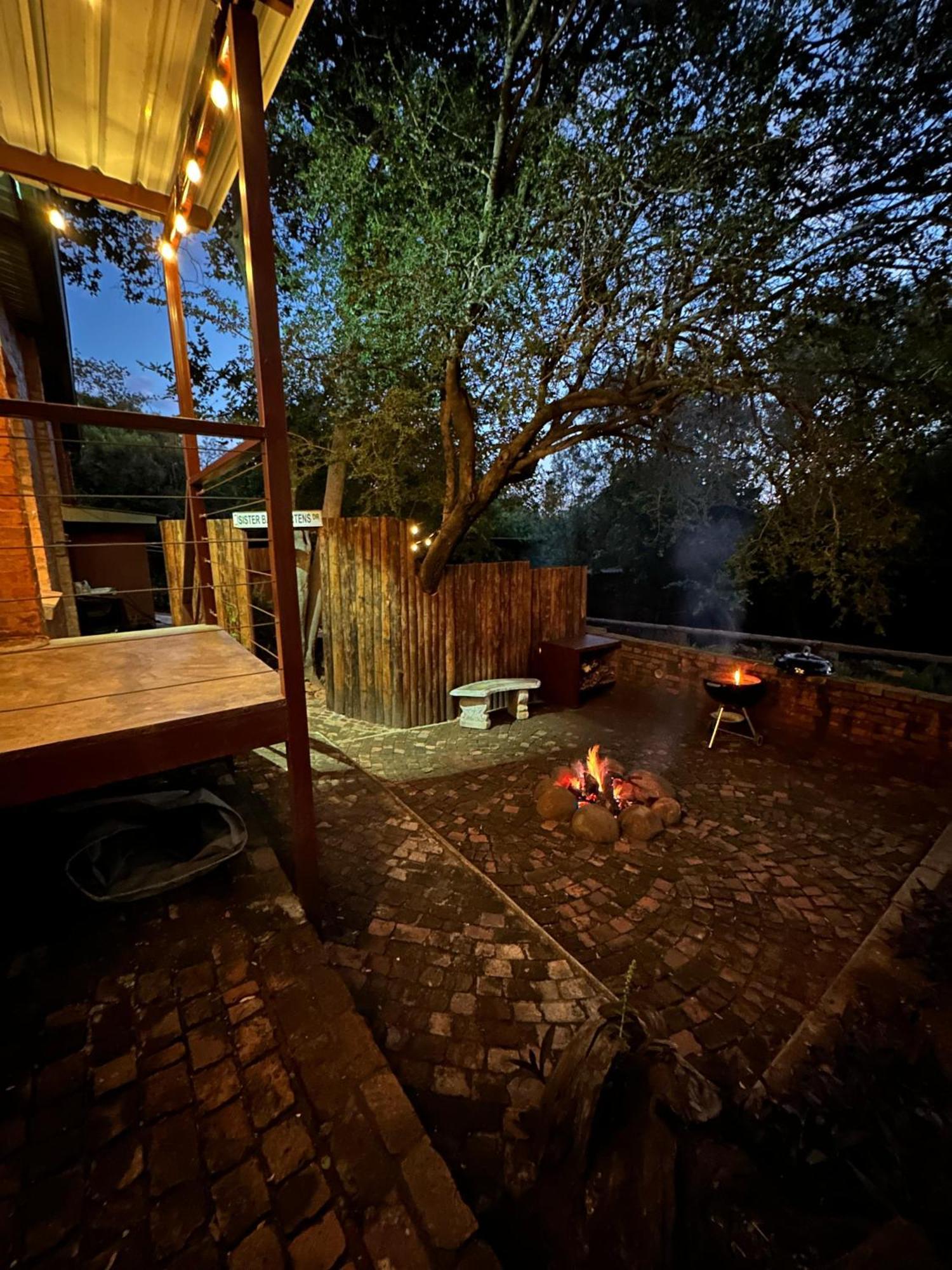 Bushbaby Cottage In Hartbeespoort Pretoria Bagian luar foto